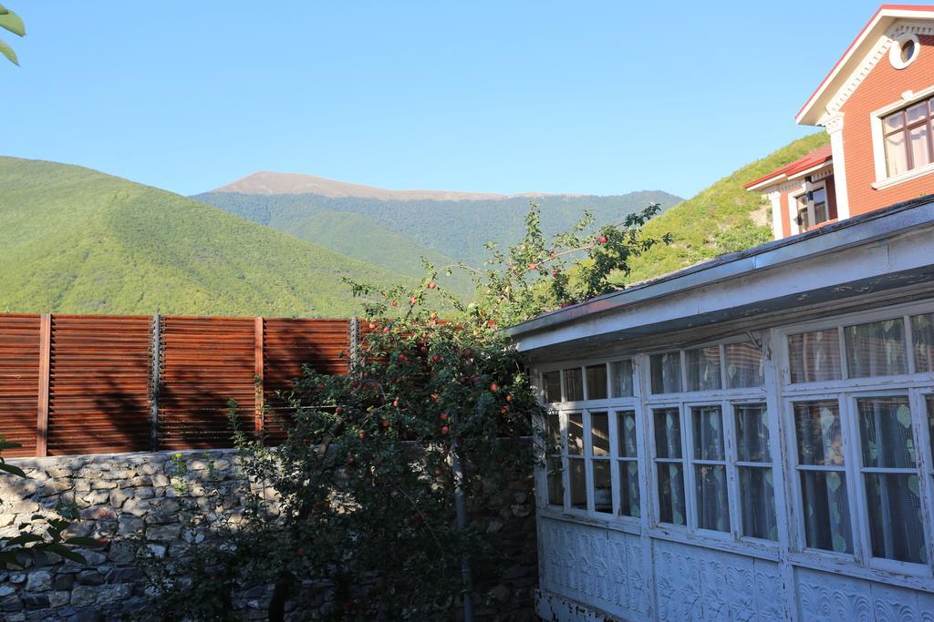 Ilham Mustafa Houses Şǝki Екстериор снимка